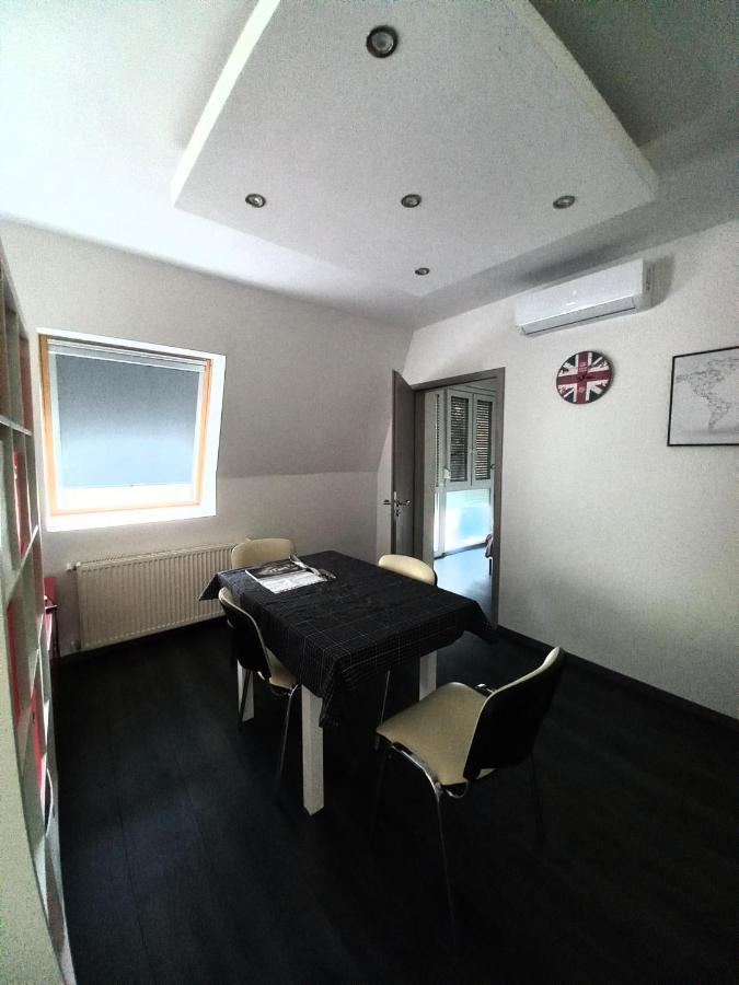 Buckingham Palace Apartman, Debrecen Exterior photo